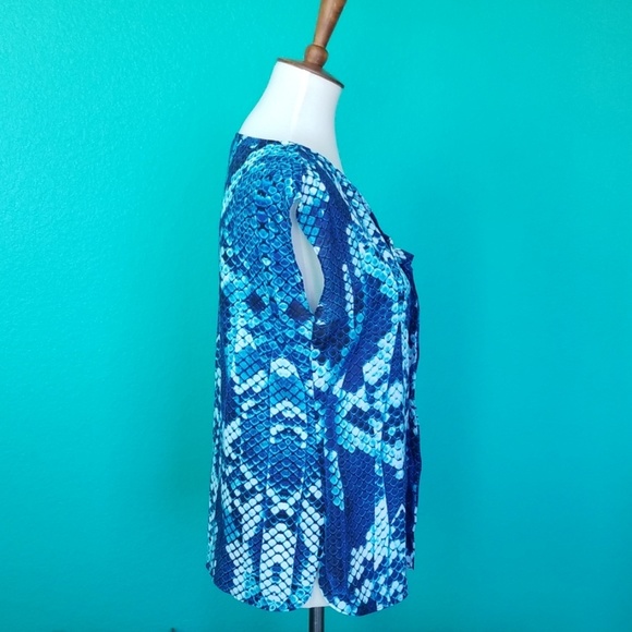 Blue Patterned Blouse - Picture 2 of 4